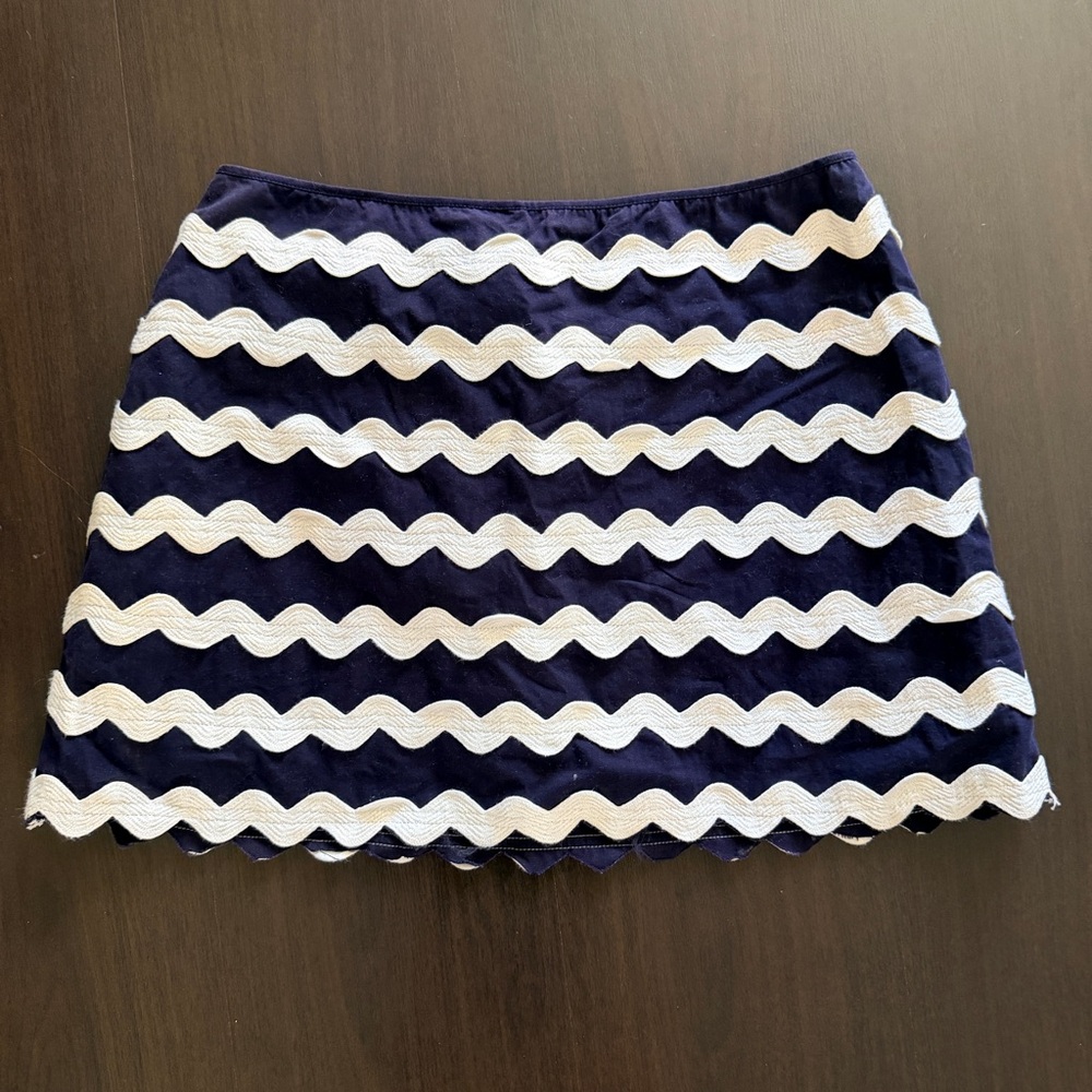 CJ Laing Scalloped 100% cotton skirt size 6